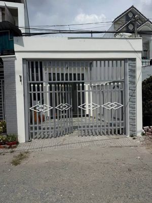 Bán gấp căn nhà ở gần chợ Việt Kiều - Tân Thông Hội 80m2 SHR giá 840tr