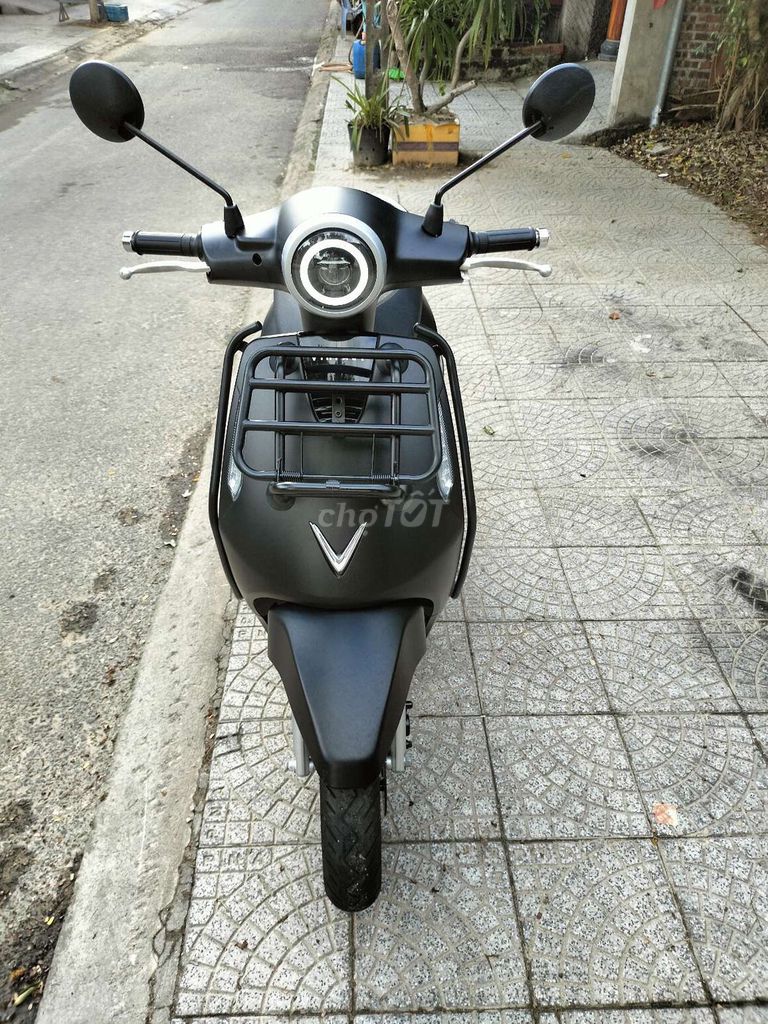 Электроскутер VinFast EVO GRAND 2026 чёрный