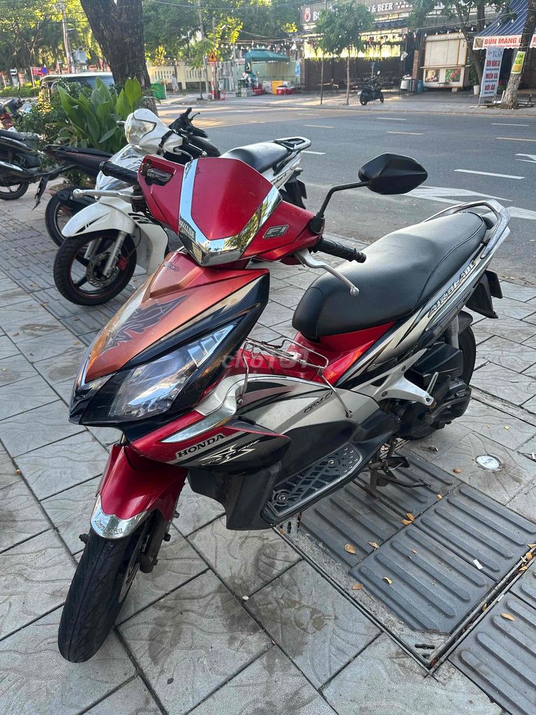 Honda Air Blade 2010 đỏ