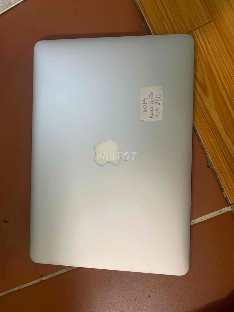 Macbook Air 2013 i5 256G 13.3” còn đẹp keng. Mua bán Laptop tại Quận 3 Tp Hồ Chí Minh được đăng bởi Tran Minh Tam hình 1