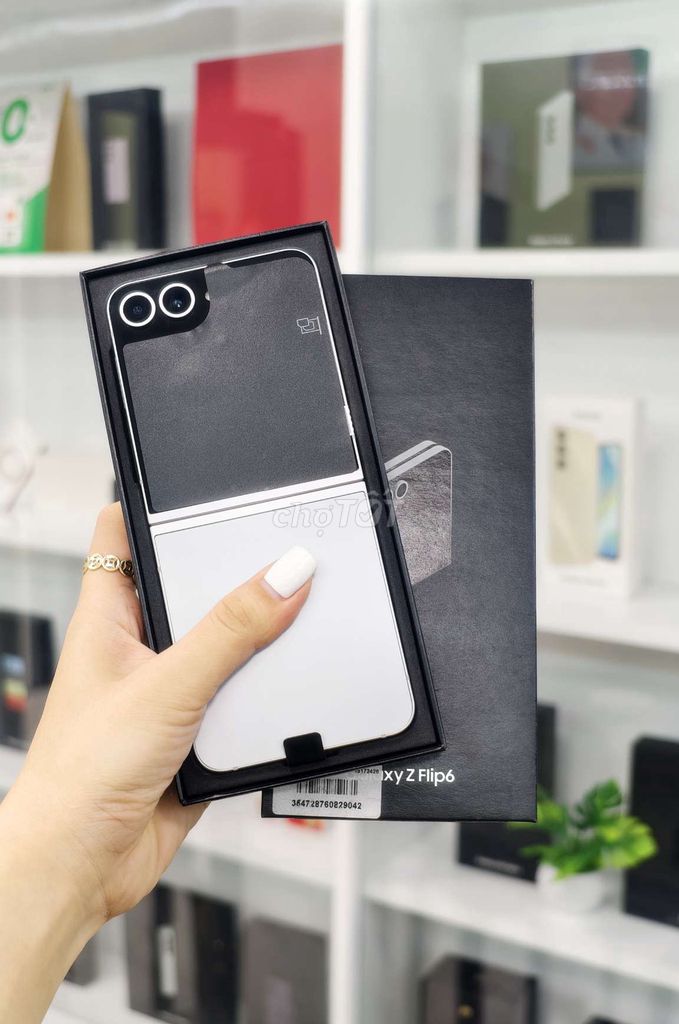 Samsung Z Flip6 Fullbox Chính hãng máy đẹp. Mua bán Điện thoại tại Quận 10 Tp Hồ Chí Minh được đăng bởi Mon Store hình 1