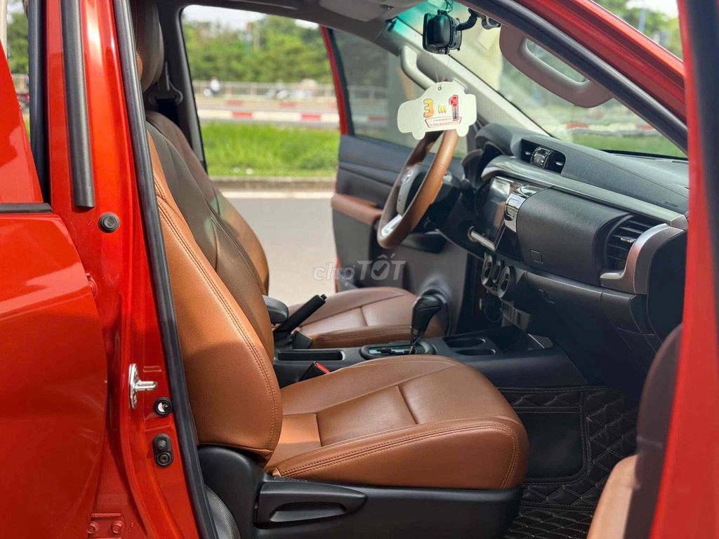 Bán tải - Hilux 2.4AT 2021, Số tự động - 35.890 km. Mua bán Ô tô tại Quận Gò Vấp Tp Hồ Chí Minh được đăng bởi Thanh Trang Toyota Sure hình 6
