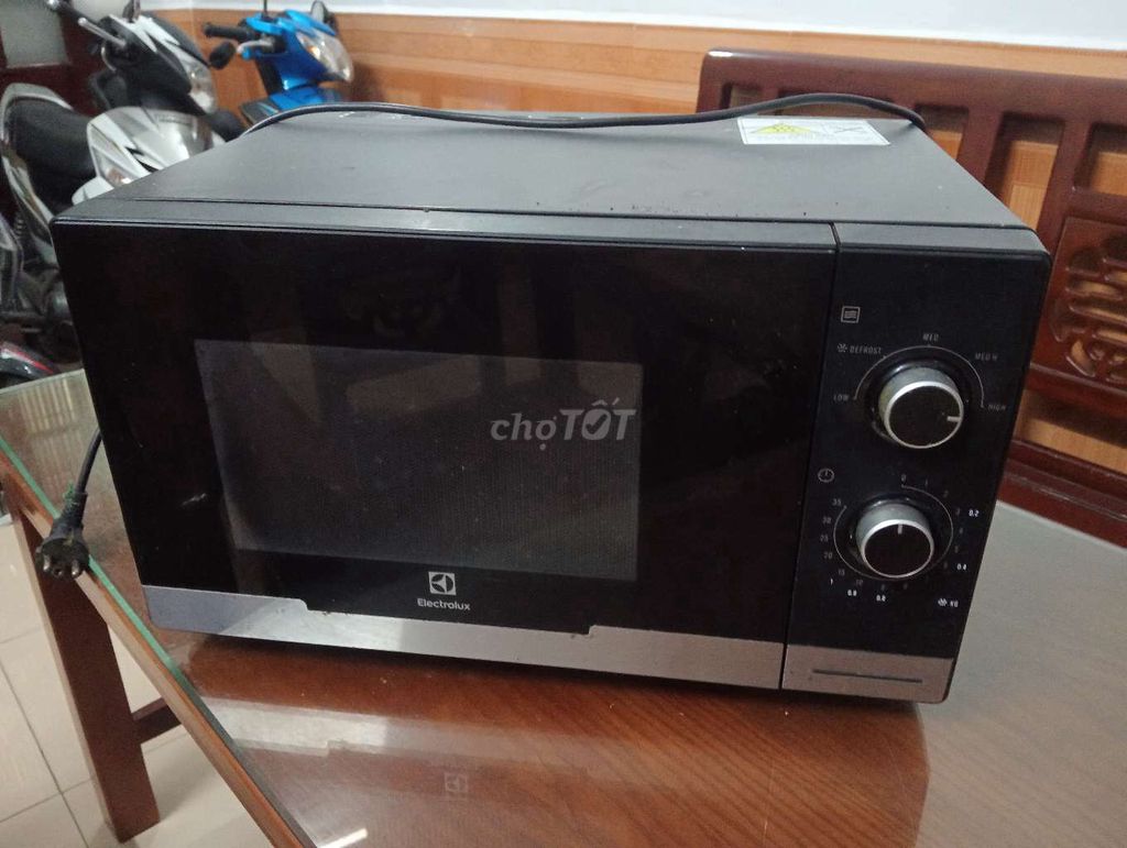 Bán lò vi sóng Electrolux