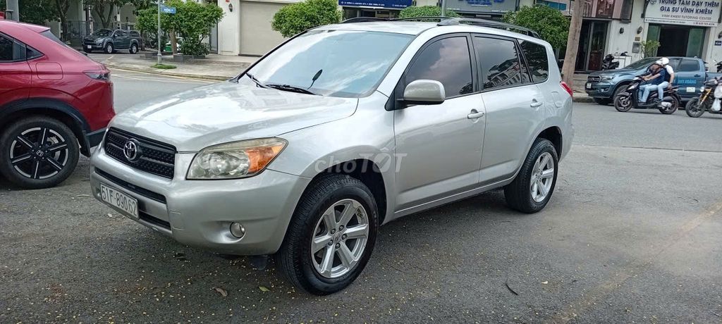 Toyota RAV4 2008 серебристый автомат 167 000 км