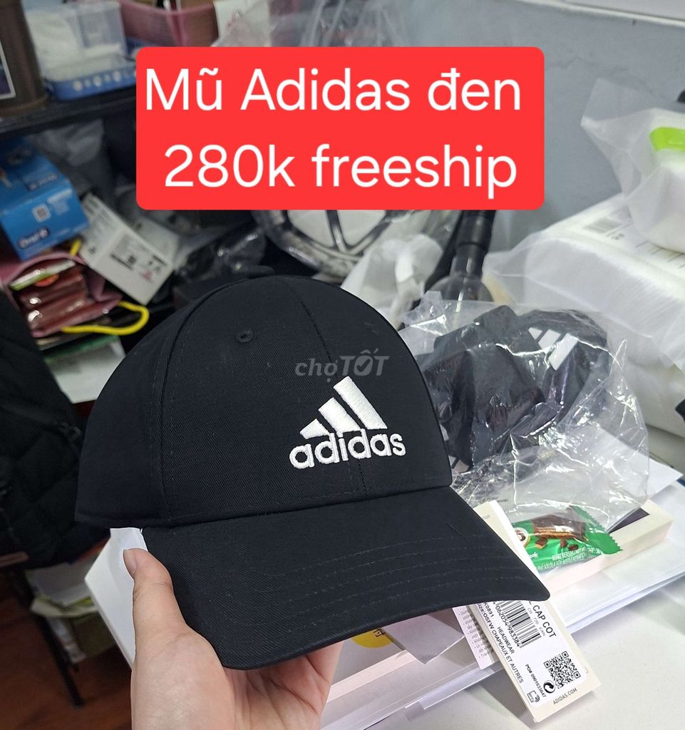 Mũ lưỡi trai Adidas Đen chính hãng. Mua bán Phụ kiện thời trang khác tại Huyện Thanh Trì Hà Nội được đăng bởi Hằng Nguyễn hình 1