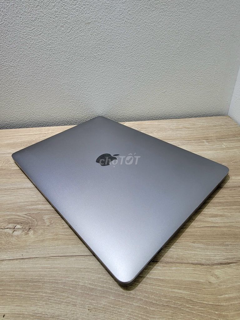 MACBOOK PRO 13" 2020 98-99%