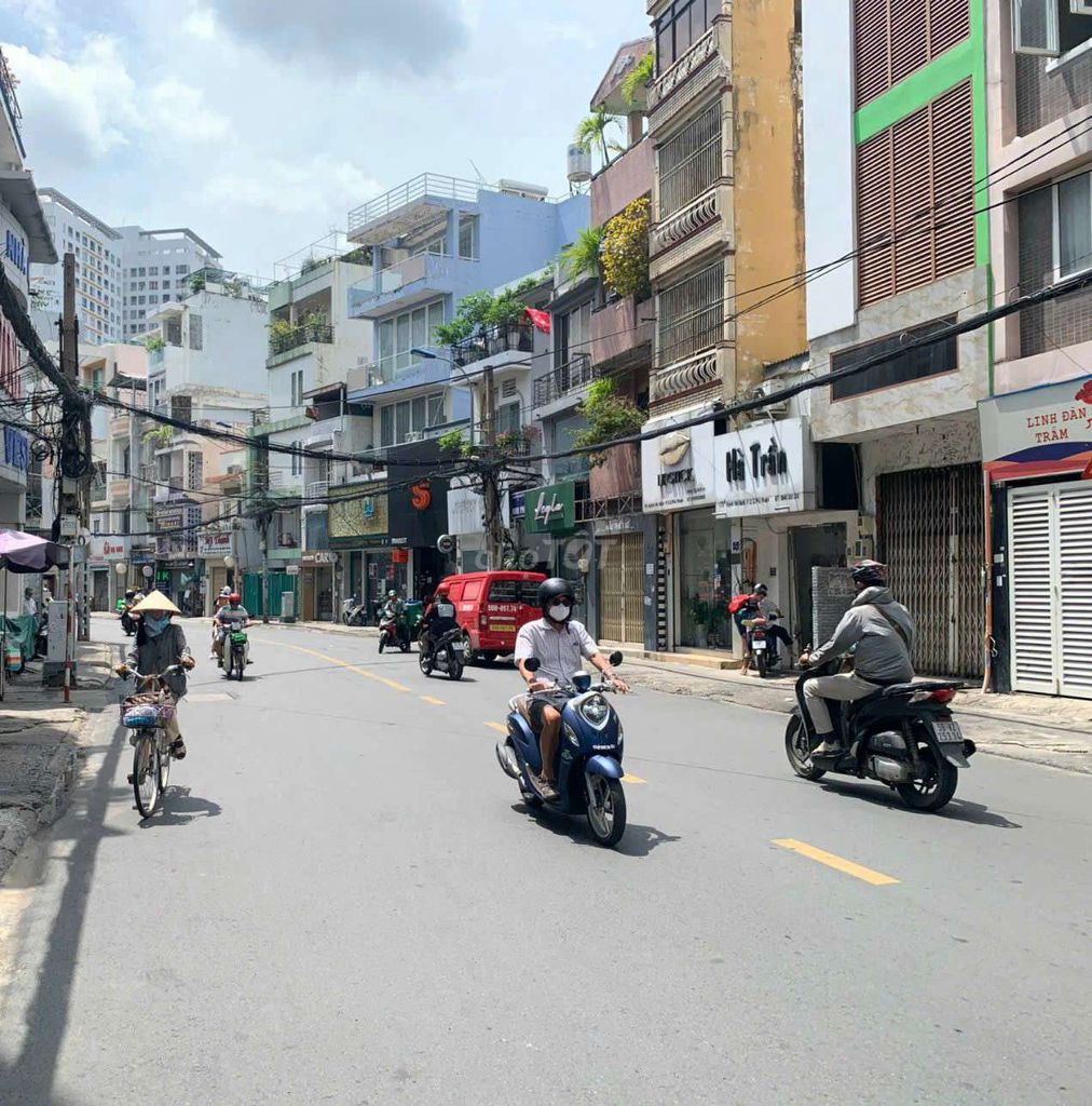 TÌM ĐÂU RA! NGAY TT PHÚ NHUẬN 5TẦNG 54M NHỈNH 6TỶ