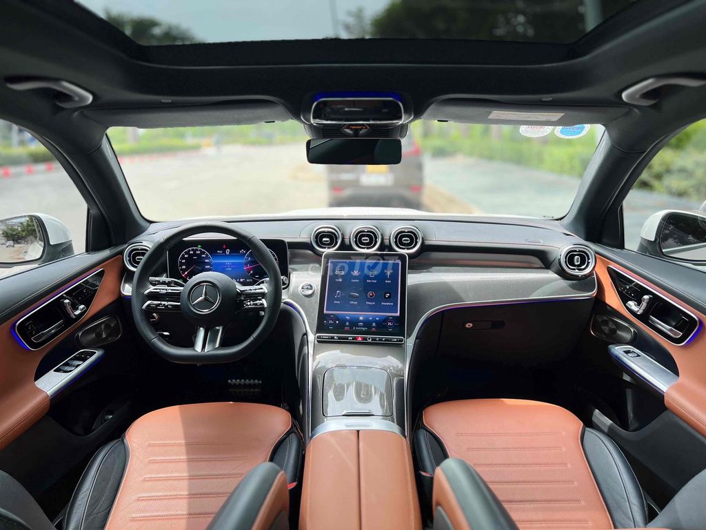 Mercedes Benz GLC300 4Matic 2023 Lướt Nhẹ. Mua bán Ô tô tại Quận Bình Tân Tp Hồ Chí Minh được đăng bởi Hoàng Thọ hình 5