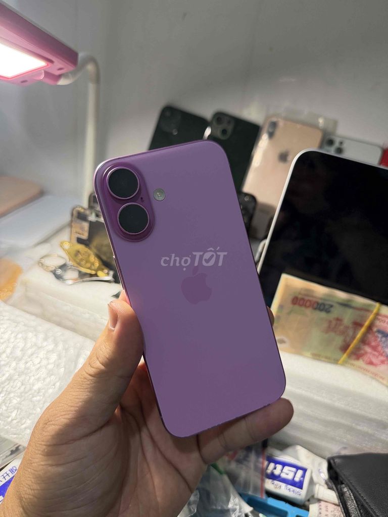 Apple iPhone 16 128GB Tím 85%. Mua bán Điện thoại tại Thành phố Bến Tre Bến Tre được đăng bởi Tâm Táo Luxury hình 1