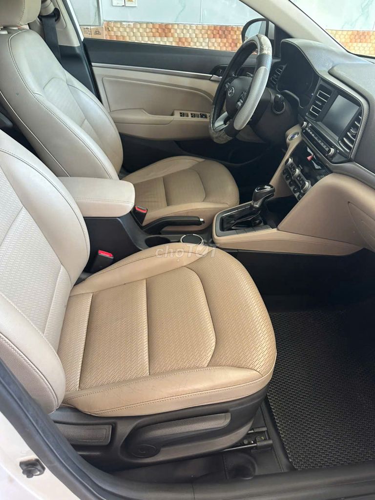 Bán Elantra 2.0AT  bản full. Mua bán Ô tô tại Quận Cẩm Lệ Đà Nẵng được đăng bởi Na hình 5