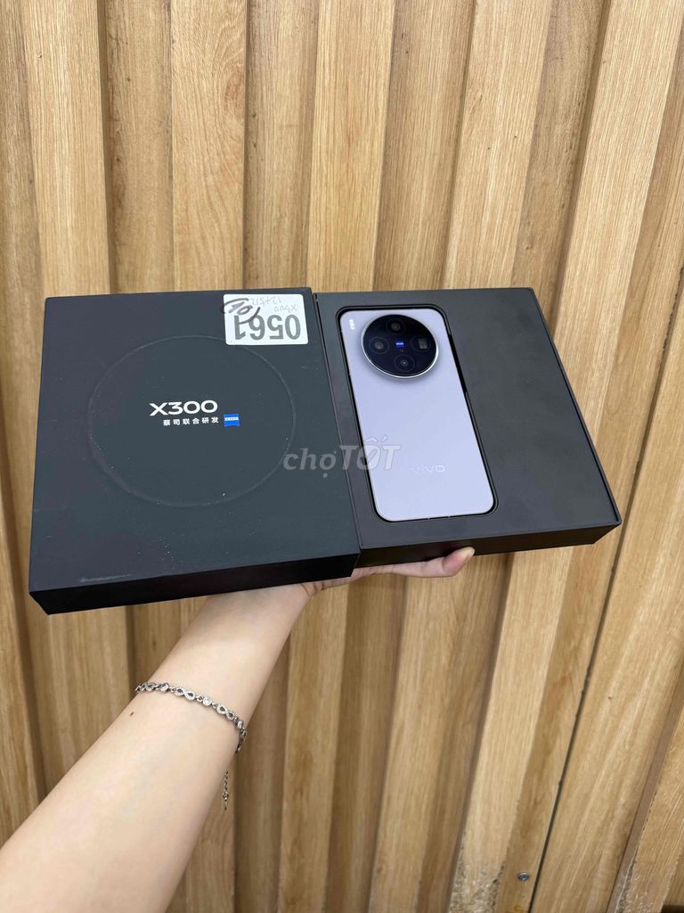 Vivo X300 Tím 12/512GB. Mua bán Điện thoại tại Quận Đống Đa Hà Nội được đăng bởi Phương  Lan HN Mobile hình 1