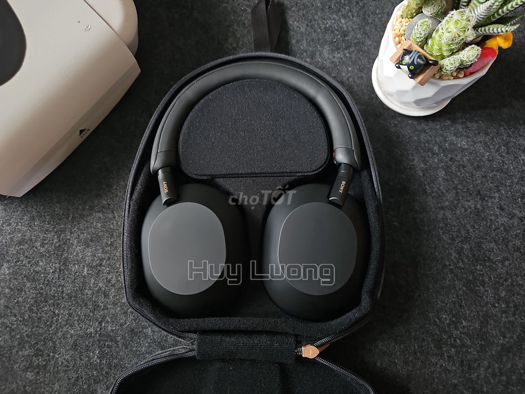 Tai nghe Sony WH-1000XM5 màu đen FULLBOX mới 99%