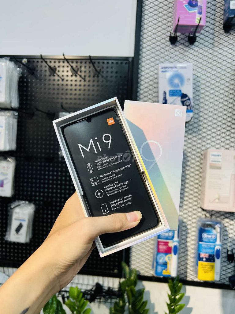 🔥 Xã Kho Xiaomi Mi 9 128Gb Newseal mới 100%