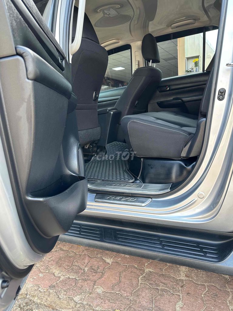 Hilux 2016 2.4E 4x2 MT - Hàng đẹp hiếm có. Mua bán Ô tô tại Thành phố Buôn Ma Thuột Đắk Lắk được đăng bởi Trương Thanh hình 4