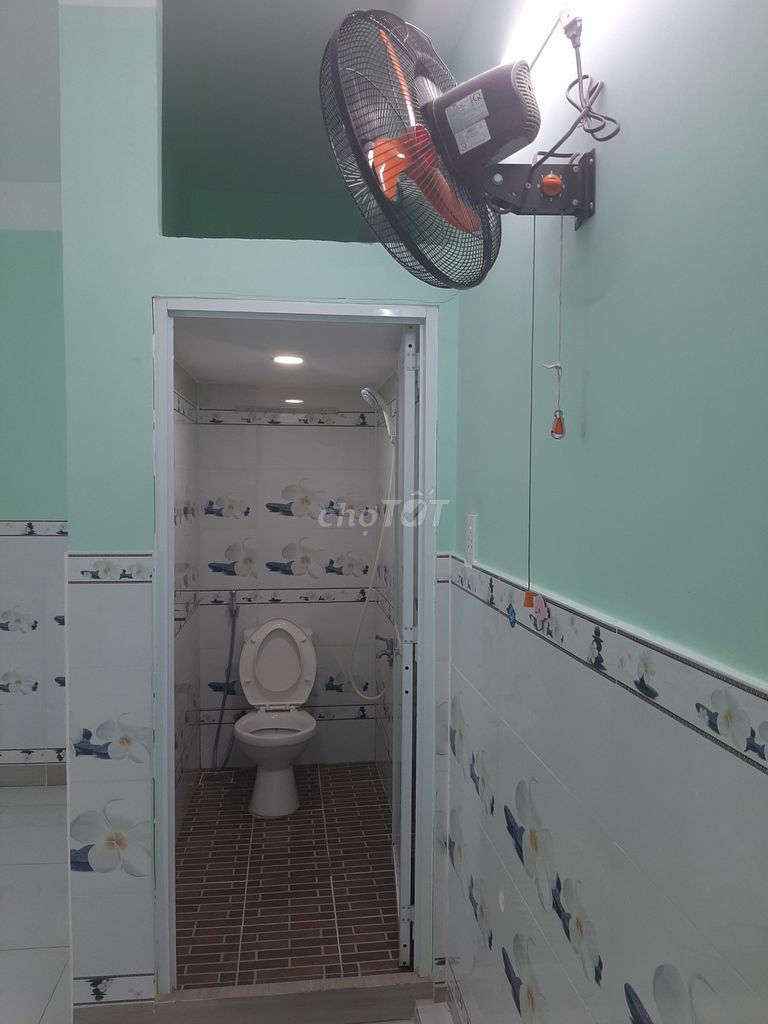 Phòng trọ chính chủ sạch sẽ thoáng mát, hiện đại, có chỗ để xe