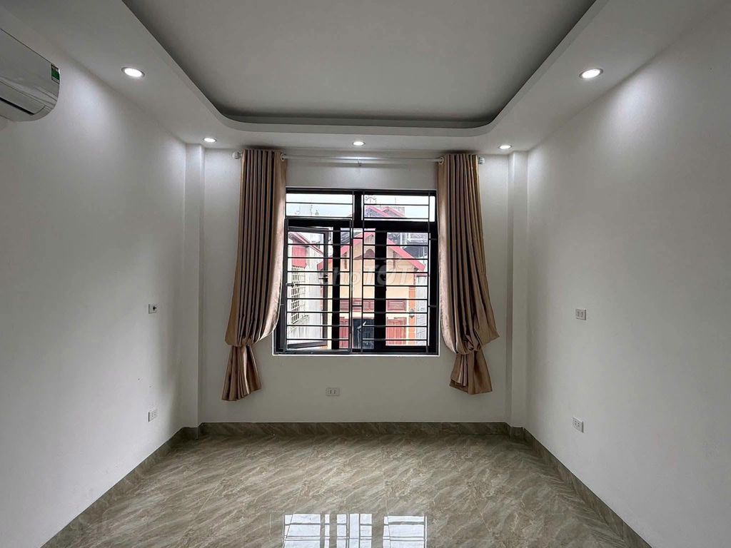 Дом 35 кв.м, 5 этажей, переулок 2 Quang Trung, Ha Dong