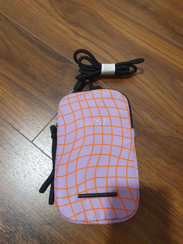 Túi đựng điện thoại Pull& Bear new 100% màu tím. Mua bán Túi xách tại Quận Bình Tân Tp Hồ Chí Minh được đăng bởi Nguyễn Huy hình 1