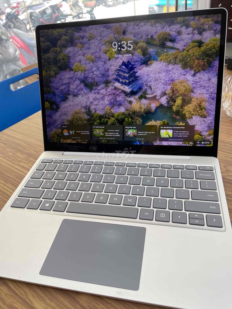 Microsoft Surface Laptop Go i5 8GB/512GB Bạc 97-98. Mua bán Laptop tại Quận 3 Tp Hồ Chí Minh được đăng bởi Alice Nguyen hình 1