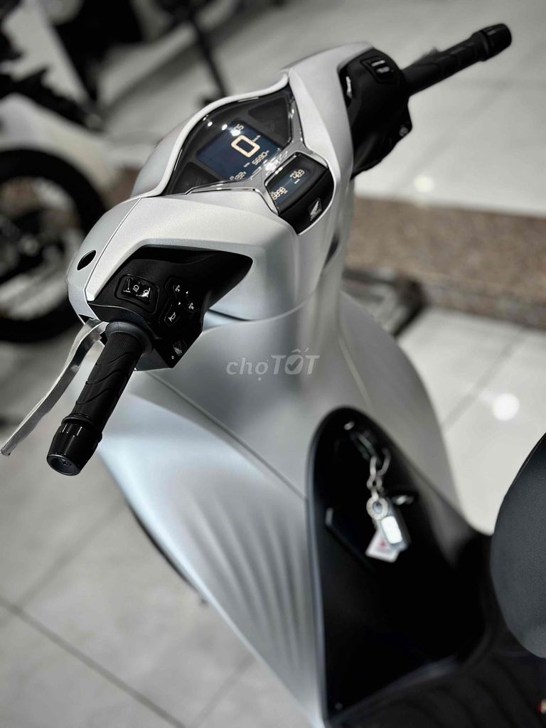 Sh125i 2023 Lướt chính chủ ( Hỗ trợ GÓP ) 🔥🔥. Mua bán Xe máy tại Thị xã Phú Mỹ Bà Rịa - Vũng Tàu được đăng bởi Cửa Hàng Xe Máy Phú Mỹ hình 4