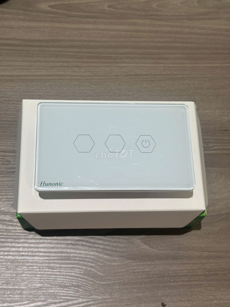 CÔNG TẮC WIFI HUNONIC DATIC CÔNG SUẤT LỚN 3 NÚT. Mua bán Phụ kiện (Màn hình, Chuột...) tại Thành phố Bà Rịa Bà Rịa - Vũng Tàu được đăng bởi Mr AN hình 1