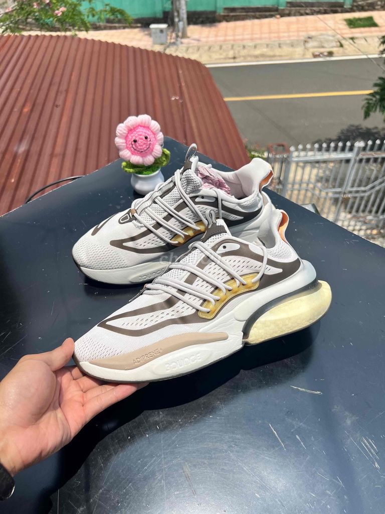 Giày chính hãng Adidas Alphaboost V1 42-43. Mua bán Giày dép tại Thành phố Đà Lạt Lâm Đồng được đăng bởi Giày Si chính hãng nhập Thái trực tiếp  hình 1