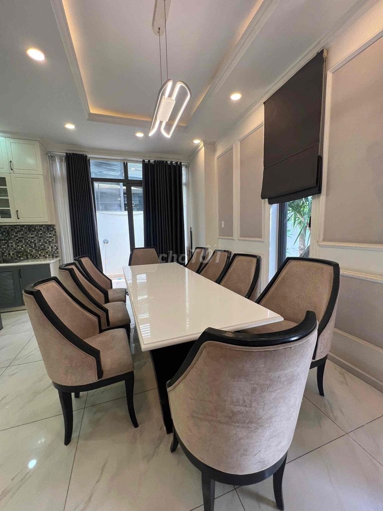 Аренда · 4 комн. · 99 м² · Huyện Nhà Bè, ул. Đường Nguyễn Hữu Thọ