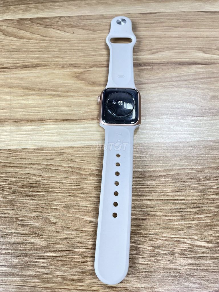 Apple Watch SE 40mm Vàng hồng. Mua bán Thiết bị đeo thông minh tại Quận Ba Đình Hà Nội được đăng bởi dvt hình 1