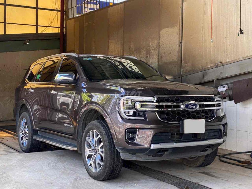 Ford Everest Titanium 4x4 Full, Nội Thất Nâu Hiếm