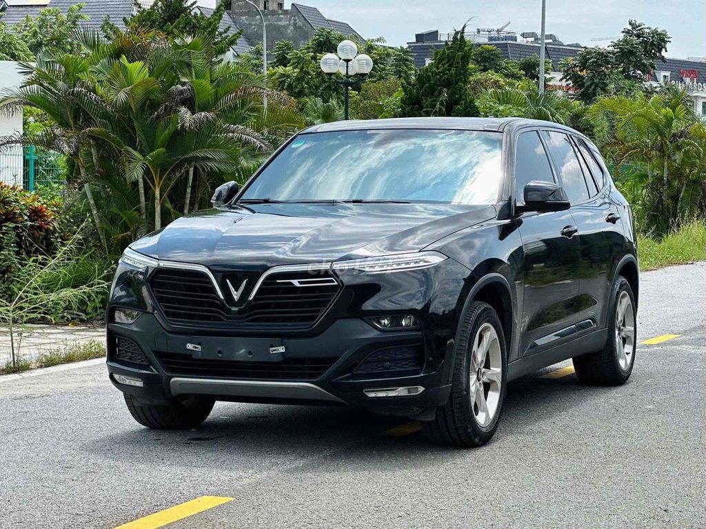 VinFast Lux SA Base 2.0 Turbo 2021 г.в.