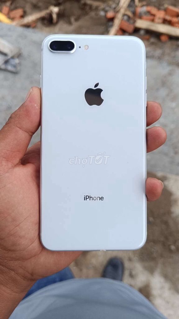 Apple iPhone 8 Plus 64GB Trắng Đã sử dụng. Mua bán Điện thoại tại Quận Ô Môn Cần Thơ được đăng bởi Thế Vinh Nguyễn Hiền hình 1