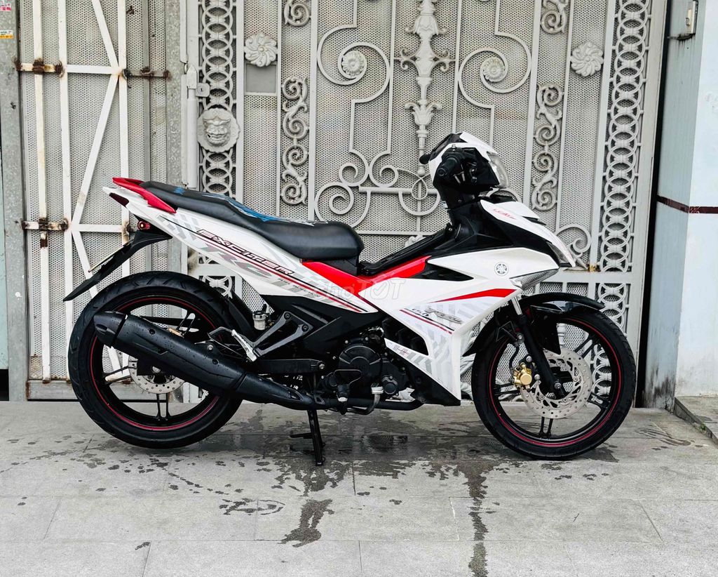 yamha exciter 150cc trắng đỏ đen xe đẹp máy zin êm. Mua bán Xe máy tại Quận Gò Vấp Tp Hồ Chí Minh được đăng bởi CHXM 86 chuyên bán xe trả góp hình 3