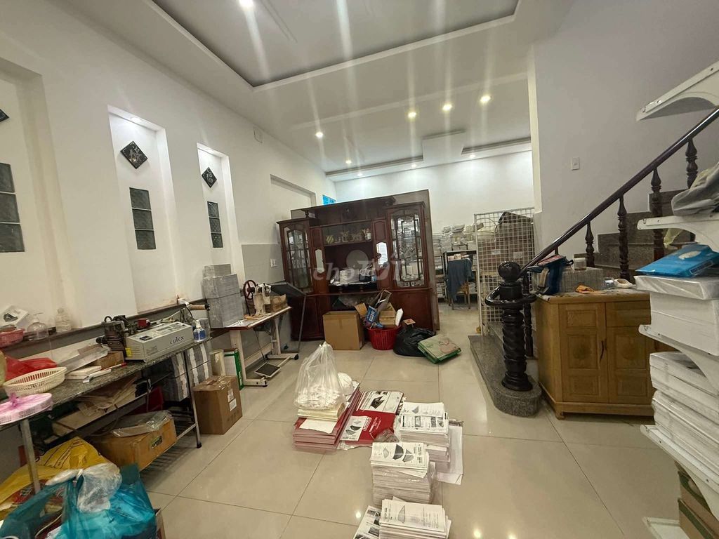 Nhà gần chợ Thới an, Diện tích đẹp  6x 15m đúc 3lầu hẻm 5m
