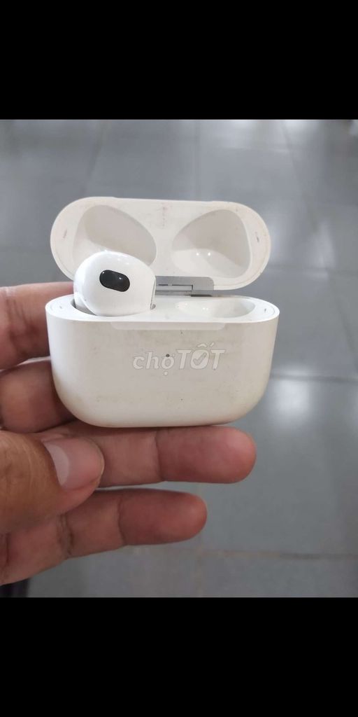 Dock sạc Apple Airpods 3 Trắng (tặng 1c 👂 zin). Mua bán Phụ kiện (Màn hình, Chuột...) tại Quận Ninh Kiều Cần Thơ được đăng bởi Shop Tứ Quí hình 1