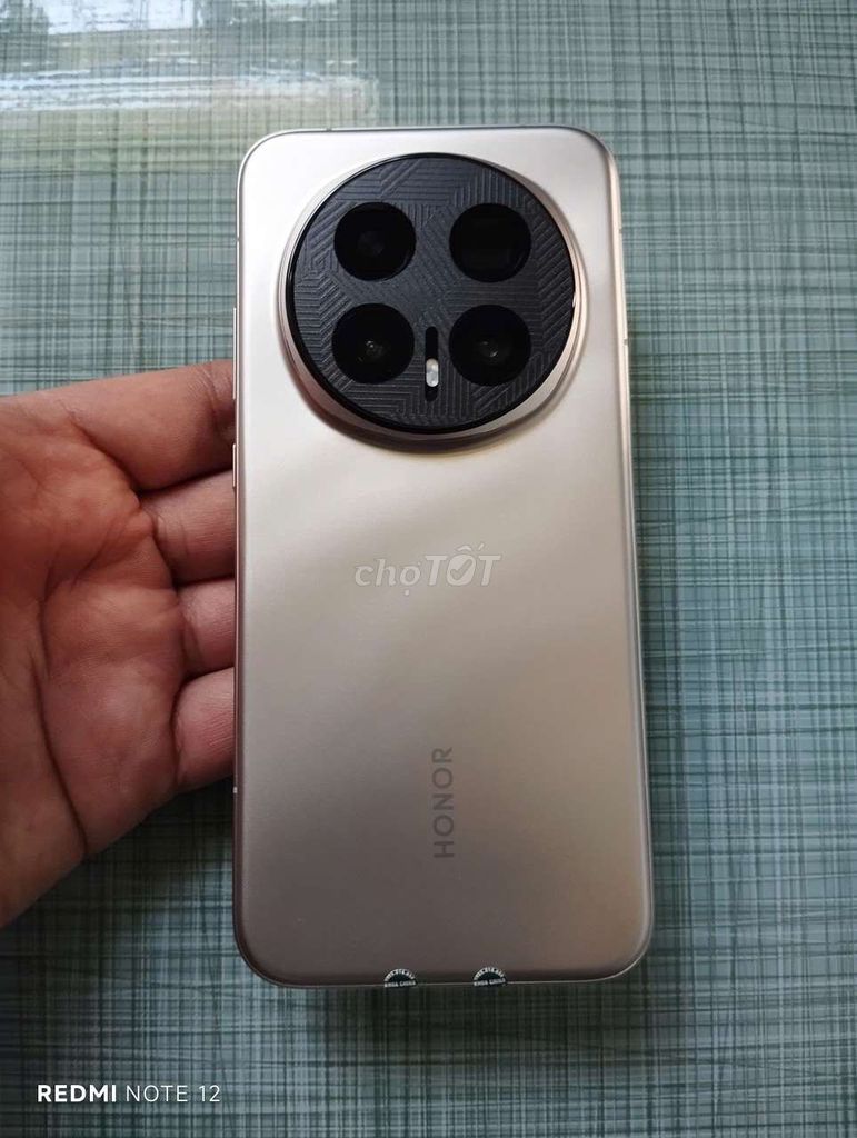 Honor Magic 8 Pro 512GB . Mua bán Điện thoại tại Thành phố Buôn Ma Thuột Đắk Lắk được đăng bởi Jet hình 1