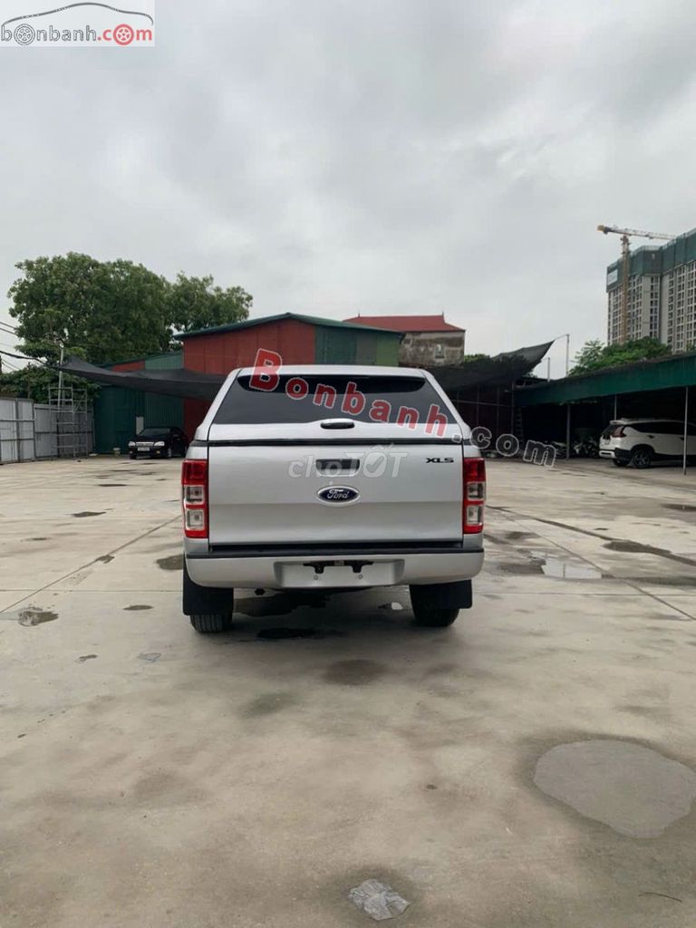 Xe Ford Ranger XLS 2.2L 4x2 MT 2015 - 300 Triệu. Mua bán Ô tô tại Quận Nam Từ Liêm Hà Nội được đăng bởi Anh Kiên hình 5