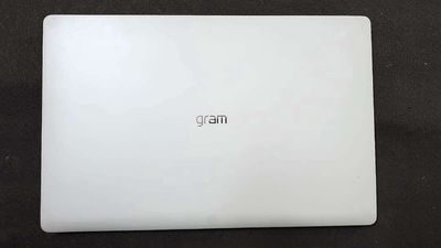 Bán laptop LG Gram like new như mới