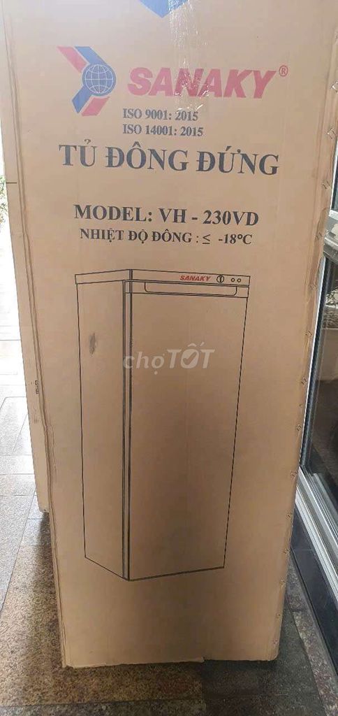 Tủ Đông đứng Sanaky VH -230VD new thùng