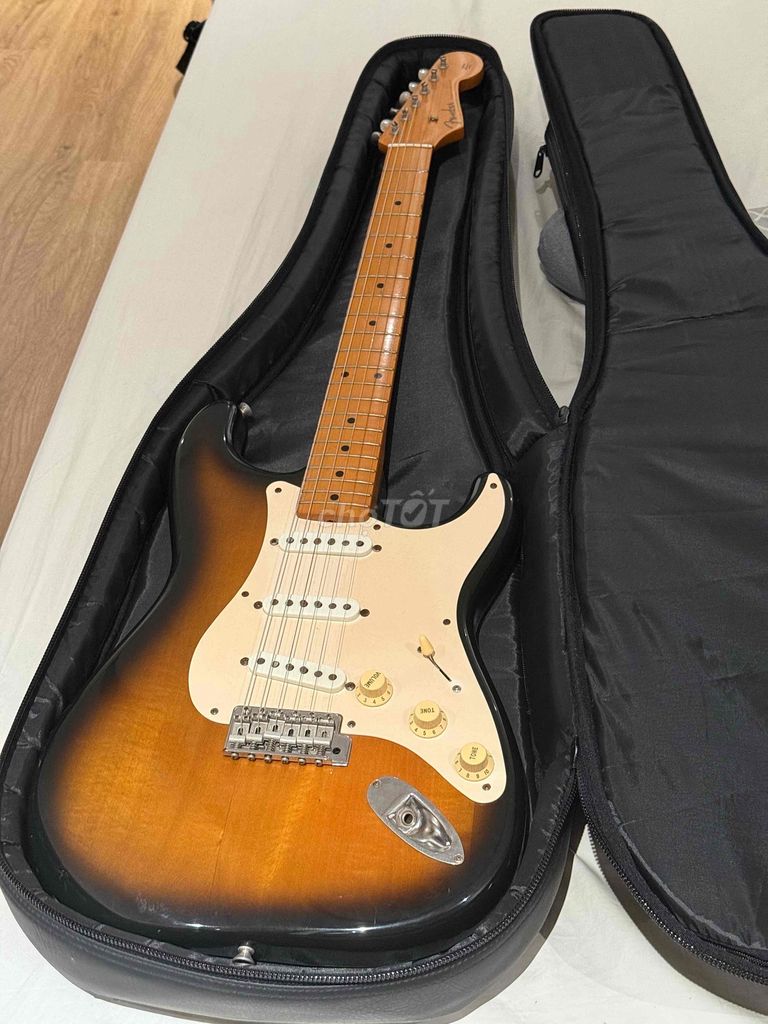 Đàn guitar điện Fender Stratocaster 54/57 Reissue. Mua bán Nhạc cụ tại Quận 12 Tp Hồ Chí Minh được đăng bởi Nguyễn Đức Trí hình 1