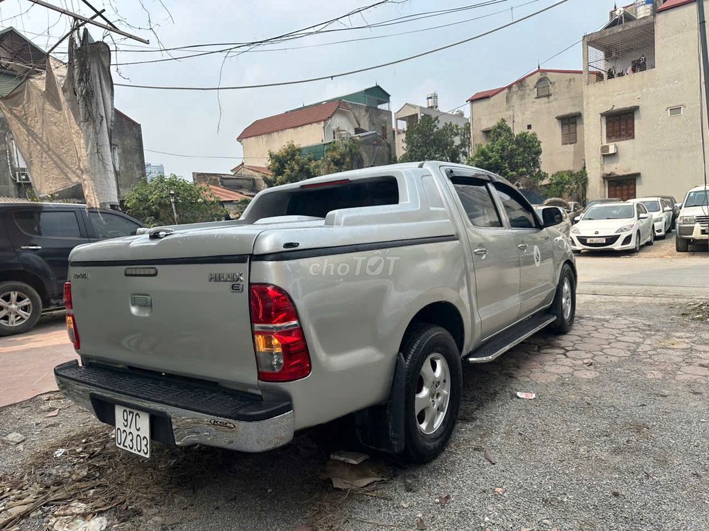 Toyota HILUX 2012 Phom Mới Chính Chủ