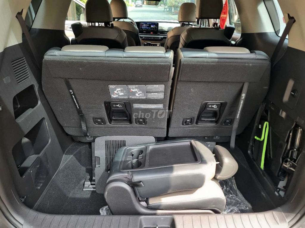 Kia Carnival Luxury 8s sx 2025, chỉ 4.0.0Tr. Mua bán Ô tô tại Thành phố Thủ Đức Tp Hồ Chí Minh được đăng bởi Đức Hưng Siêu thị ô tô Thủ Đức hình 21