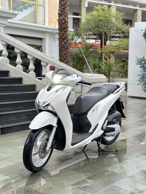 SH150. ABS  odo 30ngàn km ,nguyên rin. Mua bán Xe máy tại Thành phố Huế Thừa Thiên Huế được đăng bởi Trần Quý