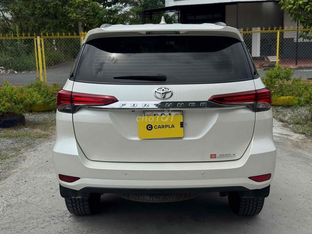 Toyota Fortuner 2018 2.7V 4x2 AT ( Xăng). Mua bán Ô tô tại Quận Ô Môn Cần Thơ được đăng bởi Chuyên Mua Bán Ô Tô Qua Sử Dụng Carpla Cần Thơ hình 8