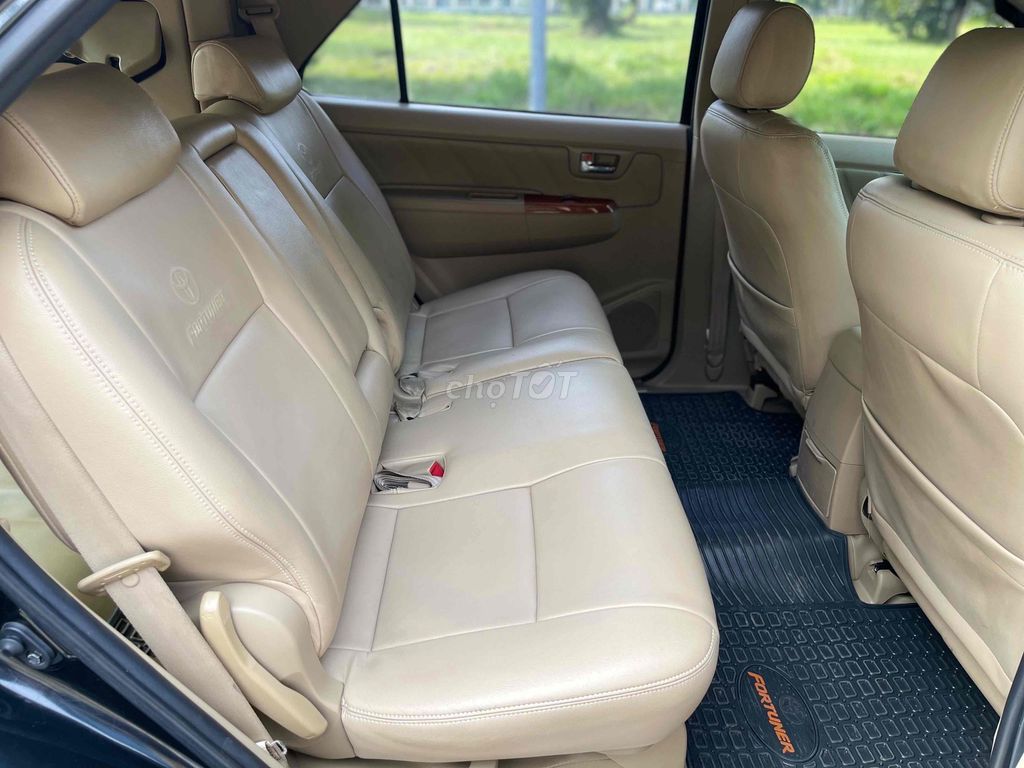 Toyota Fortuner 2011 2 Cầu Máy Xăng Bao Sang Tên. Mua bán Ô tô tại Quận Gò Vấp Tp Hồ Chí Minh được đăng bởi Em Quang Xe Lướt hình 8