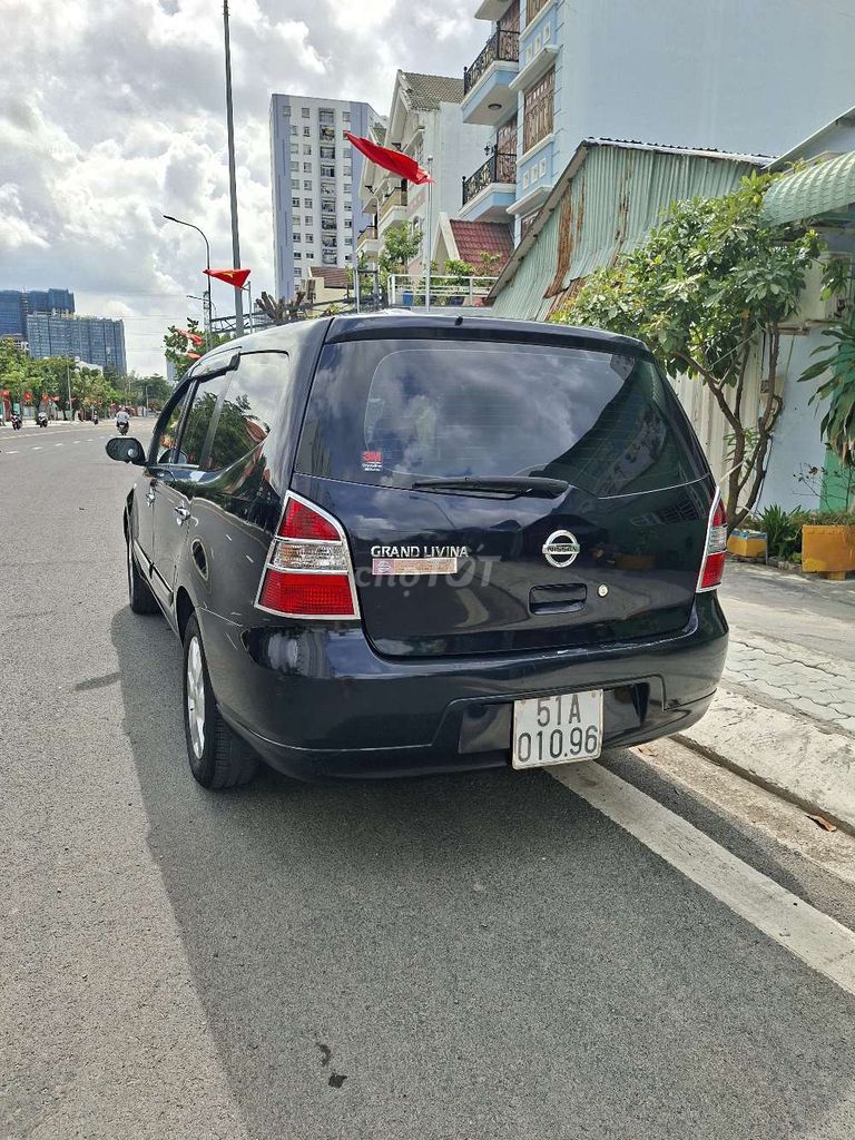 Bán ô tô 7 chỗ Nissan Grand Livina – Xe gia đình. Mua bán Ô tô tại Quận 7 Tp Hồ Chí Minh được đăng bởi Nội Thất Hoà Phát Nam Sài Gòn hình 3