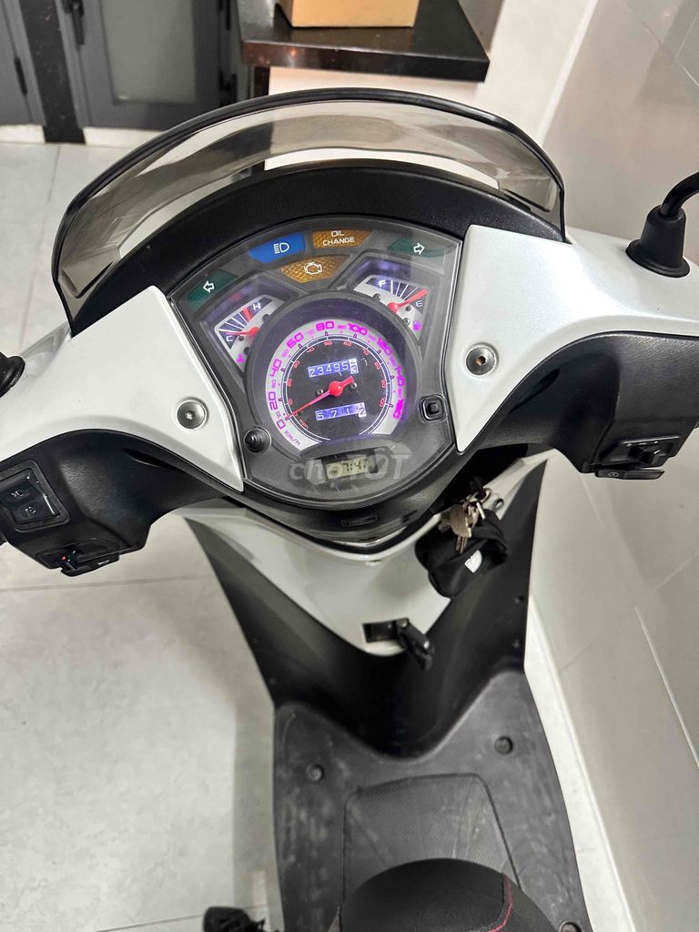 Honda SH Ý 2010 Trắng SM103 Bstp Đẹp Ngay chủ. Mua bán Xe máy tại Quận 12 Tp Hồ Chí Minh được đăng bởi Bi hình 5