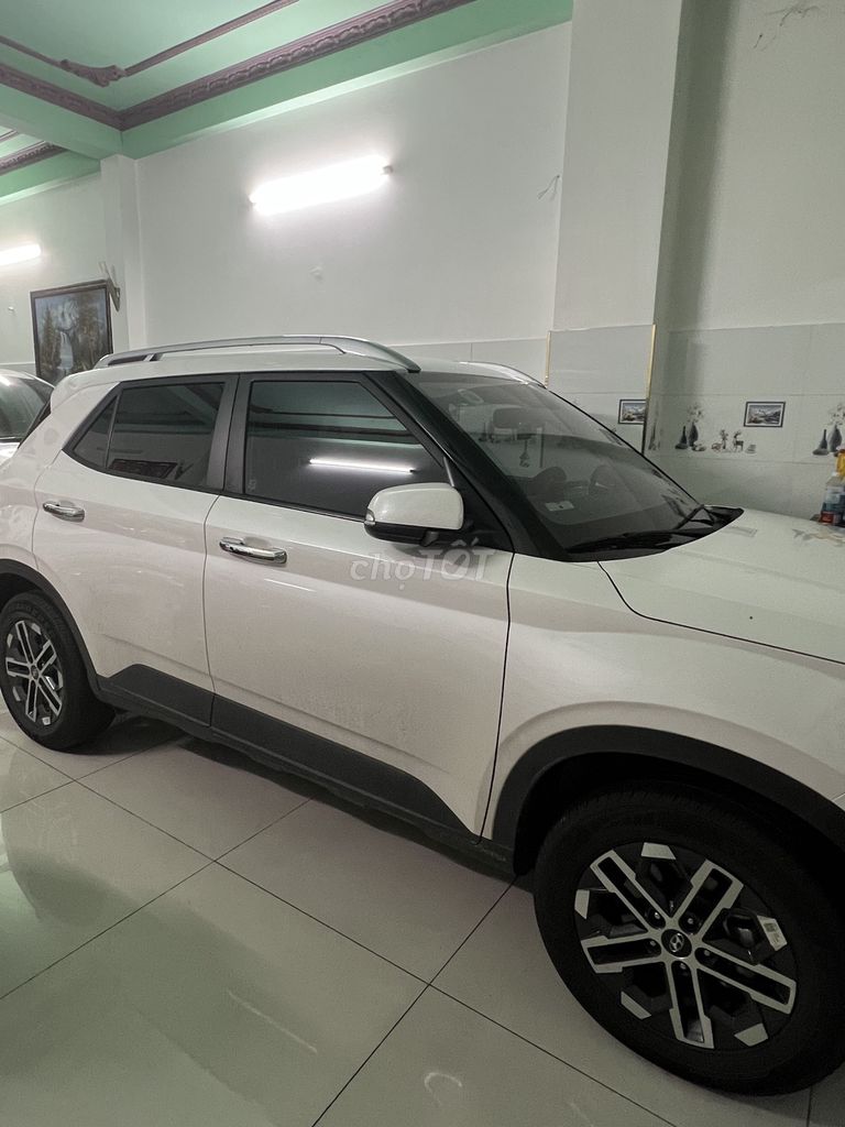 Hyundai Venue Đặc Biệt 2024 белый 18 000 км