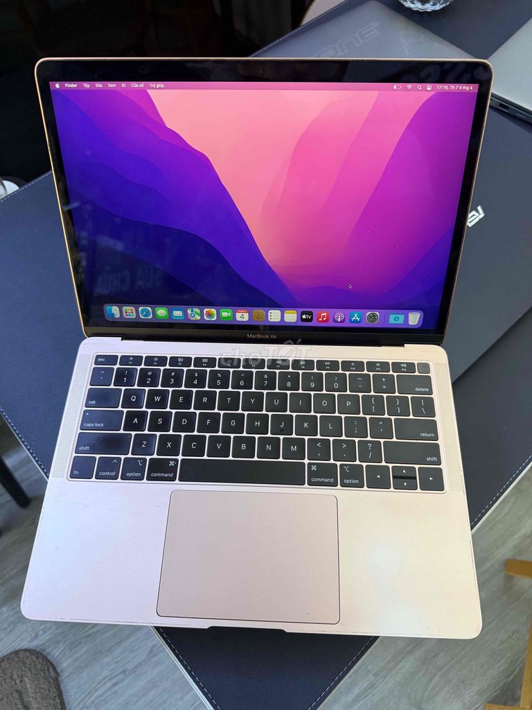 MacBook air 2018 rose gold Bản cao 8-256gb. Mua bán Laptop tại Thành phố Thủ Dầu Một Bình Dương được đăng bởi Ngọc Tây Tech hình 1