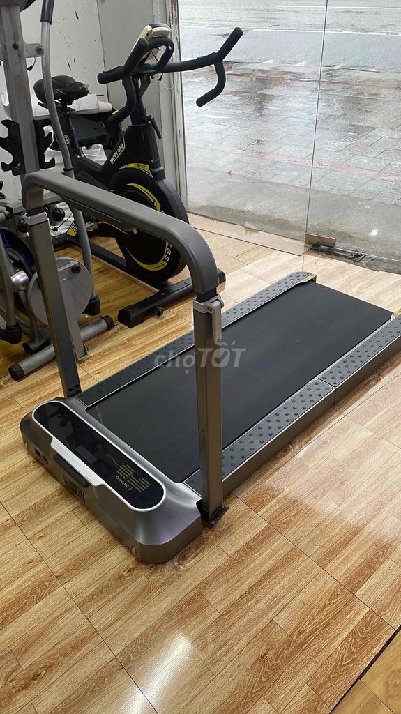 Máy chạy bộ Kingsmith R2 Gập gọn Xám đen