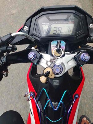 sonic trắng đỏ 71AC 157-05. Mua bán Xe máy tại Thành phố Bến Tre Bến Tre được đăng bởi Chí Lãm