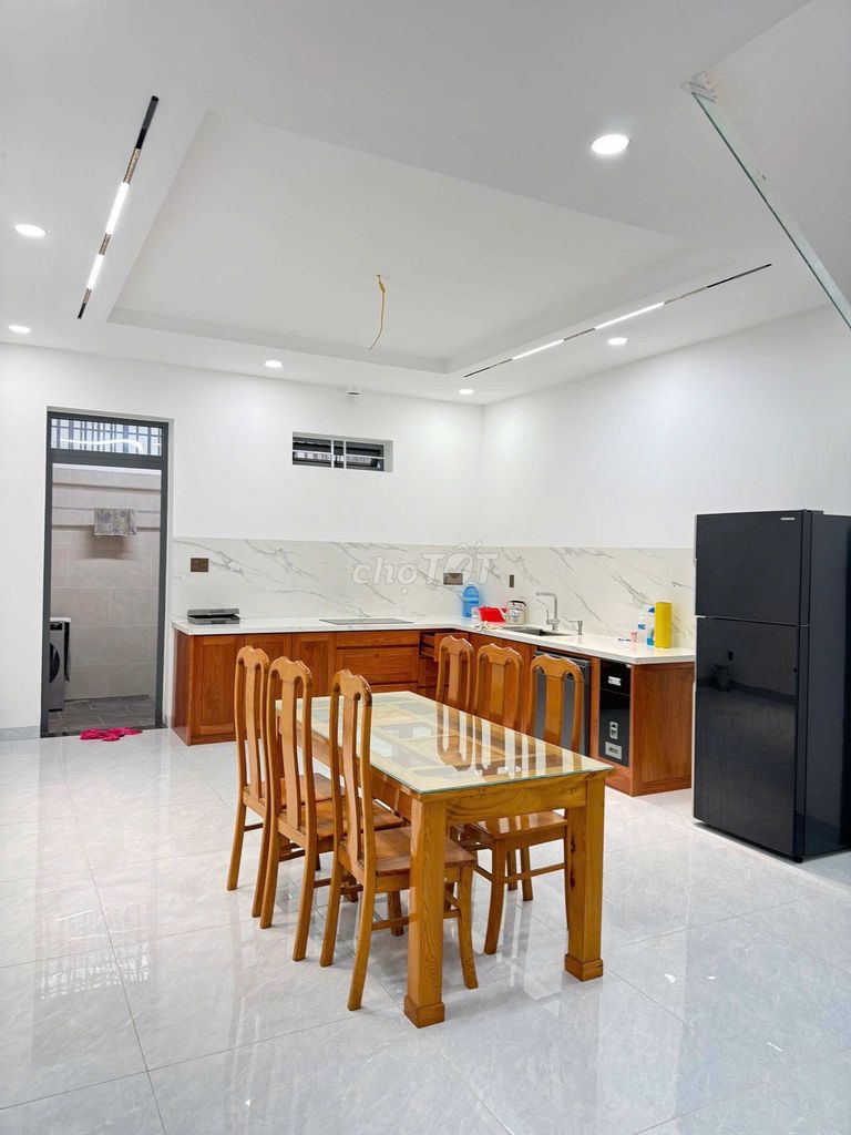 Cho thuê nhà full nội thấy Gói 7 khu đô thị Mỹ Gia giá 27tr/tháng